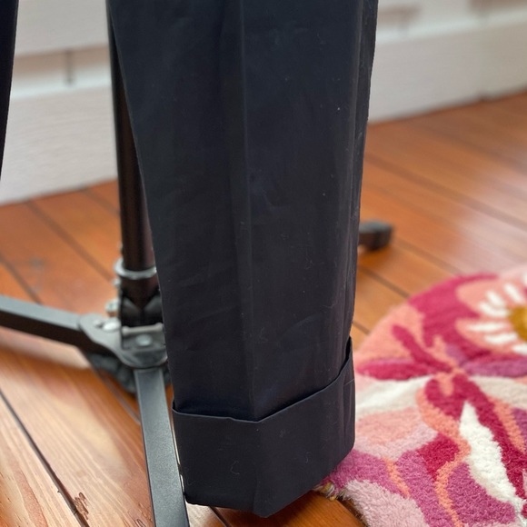 NWOT Vince Navy Blue Lightweight Cuffed Ankle Trousers Size 4 - Picture 3 of 9